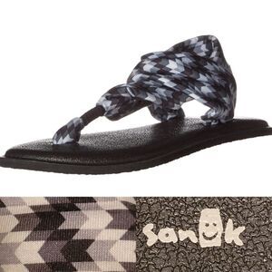 NEW SANUK 4 - 5 SLING YOGA MAT BLACK GRAY THONG STYLE GIRLS SANDALS 34 35